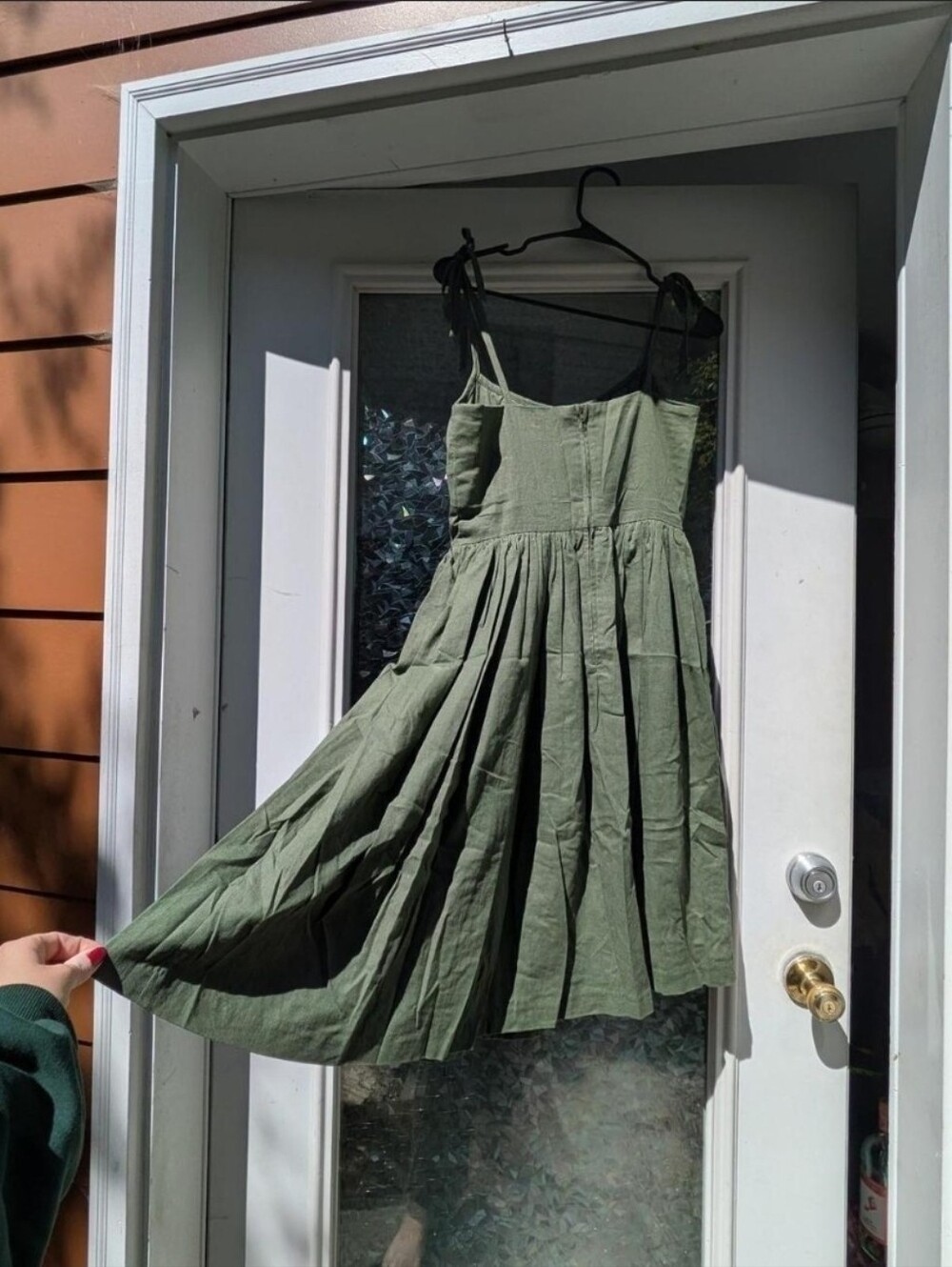 Hearts and Found 100% linen green midi dress Size M - Hunter / Army green dress - Picture 5 of 5